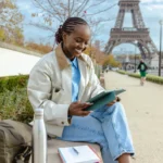 quebecs-bourse-frontenac-scholarship-empowers-students-to-excel-in-international-governance-and-diplomacy-at-sciences-po-paris