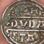 rare-anglo-saxon-coin-hoard-unearthed-in-worcestershire-offers-insight-into-ninth-century-mercian-history