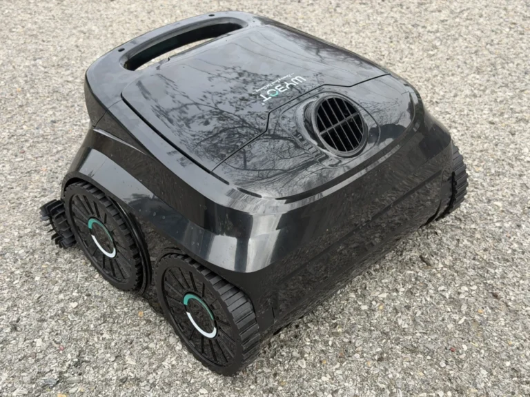 wybot-b1-cordless-robotic-pool-cleaner-review-efficiency-and-innovation-in-residential-pool-maintenance
