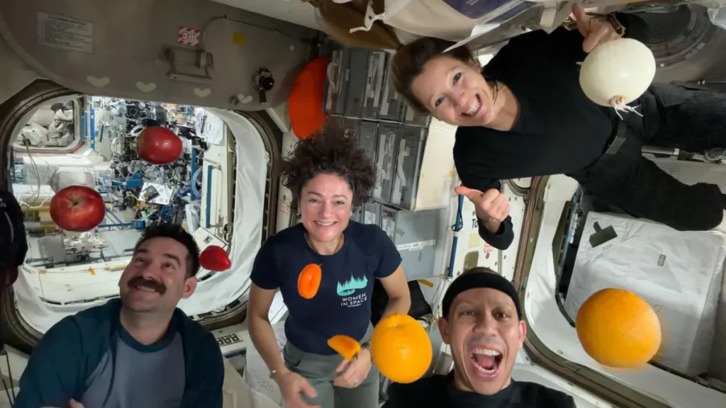 fresh-produce-and-cutting-edge-science-reach-the-international-space-station-via-cygnus-resupply-mission