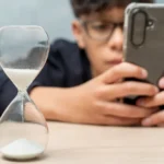 surgeon-general-issues-stark-warning-on-harmful-screen-use-among-youth-sparking-national-debate