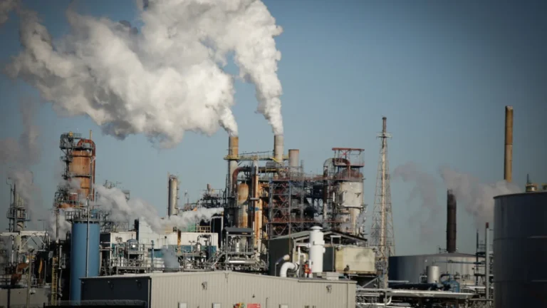 US-ECONOMY-MARKETS-OIL