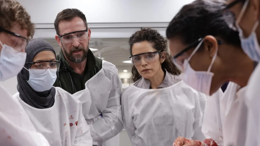 inside-the-macabre-masterclass-of-the-pitt-how-televisions-most-realistic-medical-drama-is-revolutionizing-practical-effects