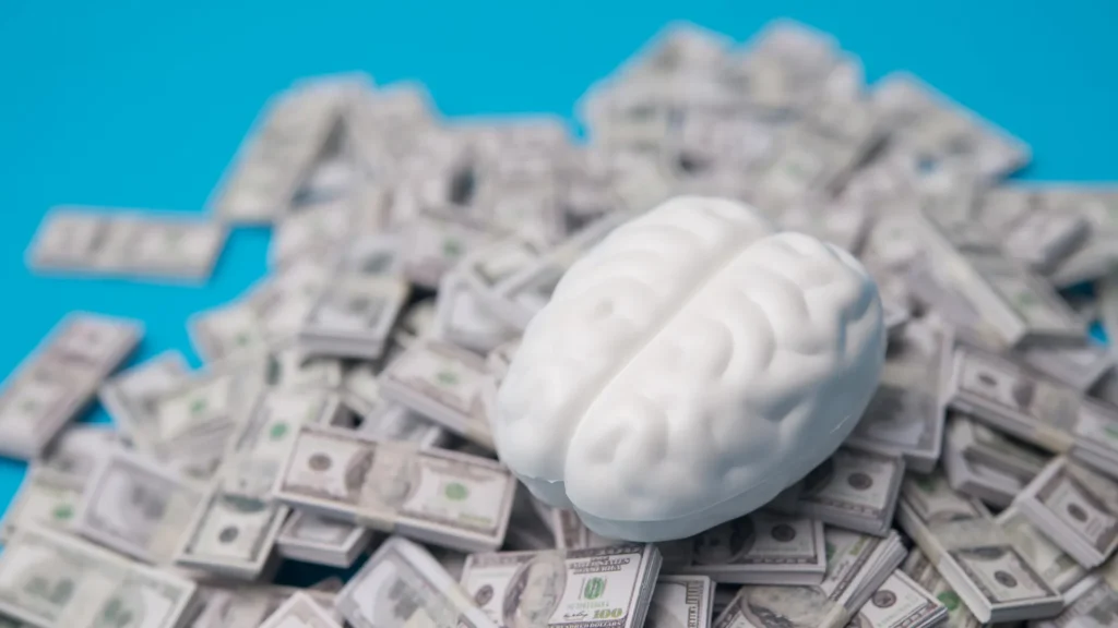money-problems-may-age-your-brain-faster-1