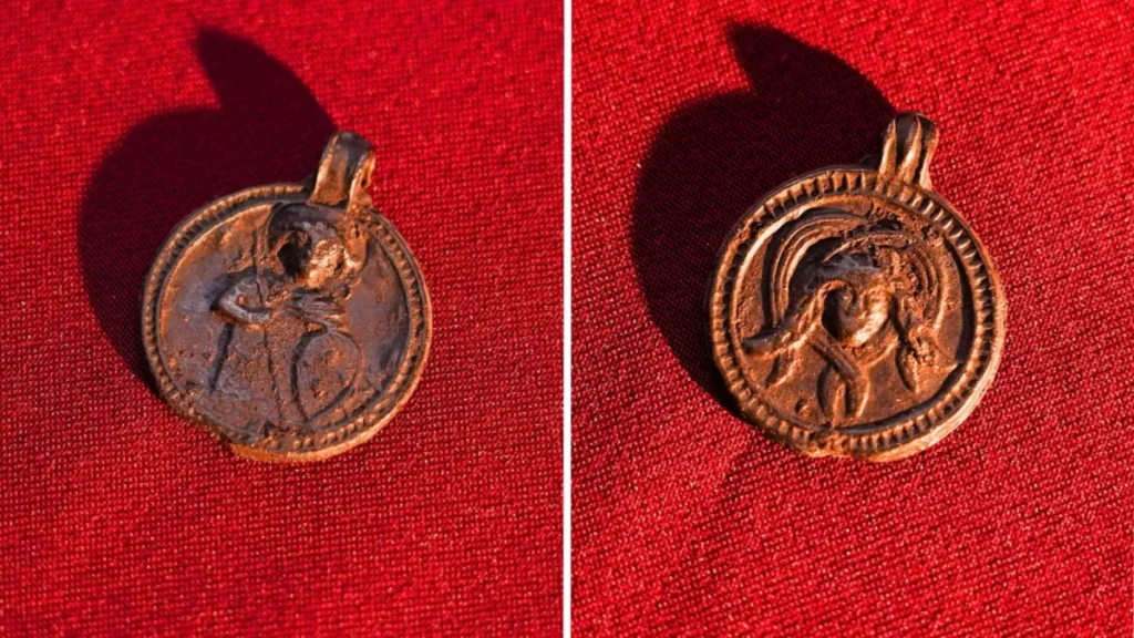rare-11th-century-russian-medallion-unearths-a-fascinating-cultural-collision-between-christianity-and-pagan-mythology