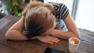 the-hidden-cost-of-caffeine-new-eeg-study-reveals-even-daytime-coffee-disrupts-deep-brain-sleep-quality
