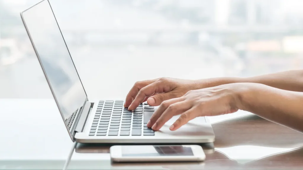 two-thirds-of-educators-support-returning-to-paper-based-classrooms-amid-rising-concerns-over-digital-device-overuse