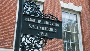 us-school-district-superintendent-turnover-stabilizes-to-17-4-percent-after-years-of-pandemic-era-turbulence
