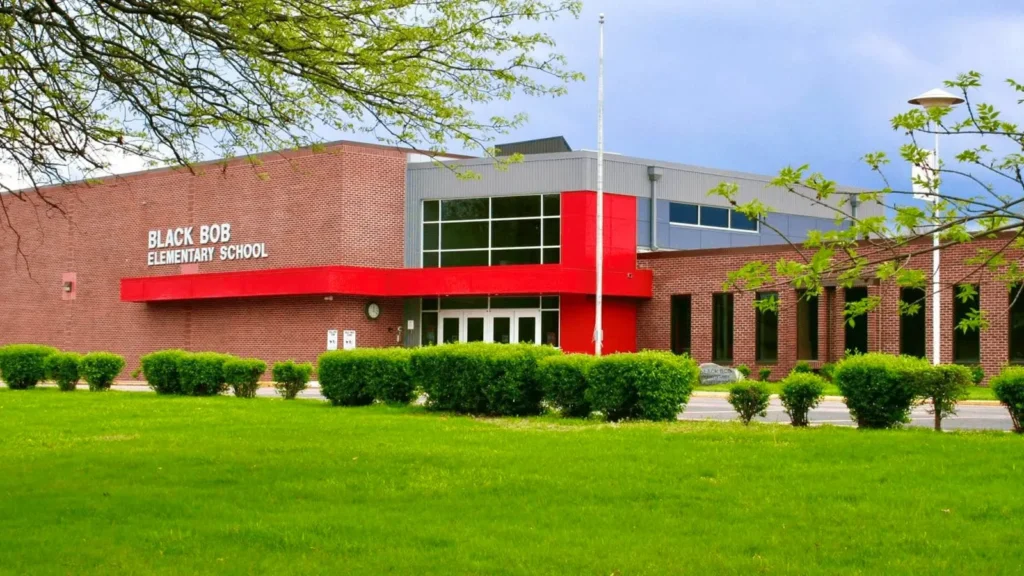 kansas-olathe-public-schools-to-close-6-schools-next-fall